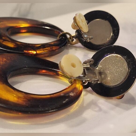 Vintage Oversized Faux Amber Clip ons - Picture 10 of 12